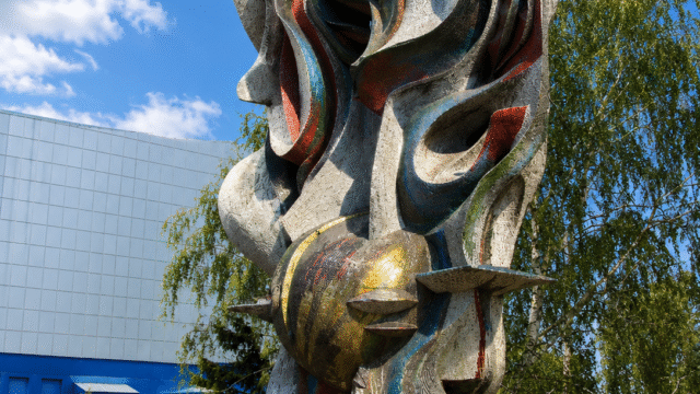 art-monument-meteor-dnipro-01