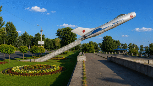 dnipro-17th-air-army-pilots-monument