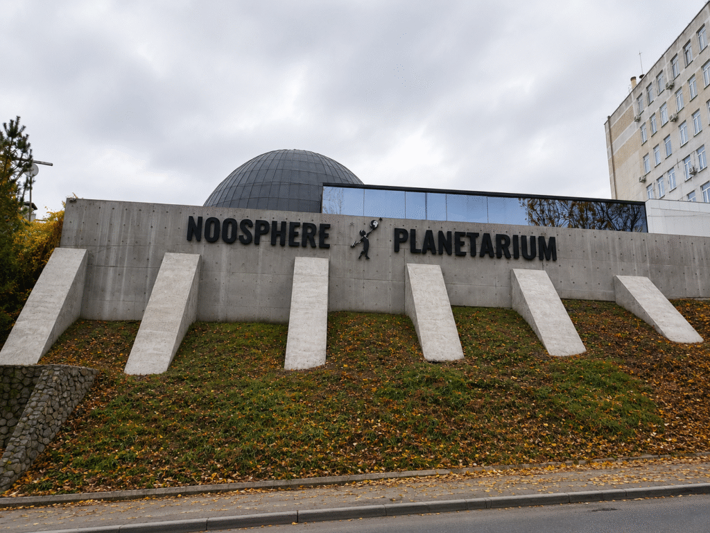 dnipro-planetarium-1