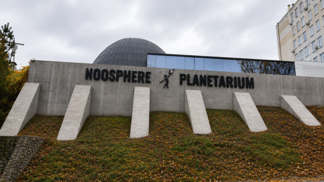 dnipro-planetarium-1