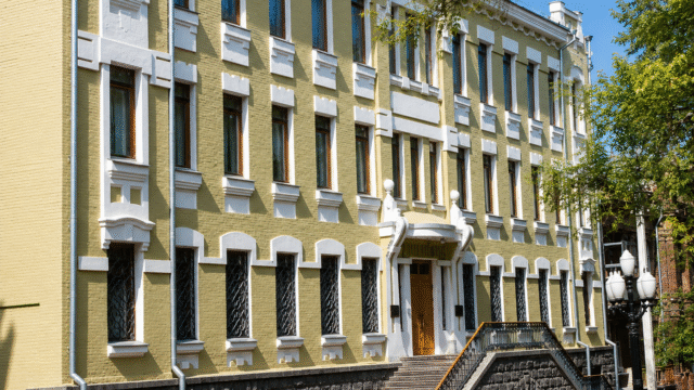 dniprovskyi-khudozhnii-muzei-dnipro-01