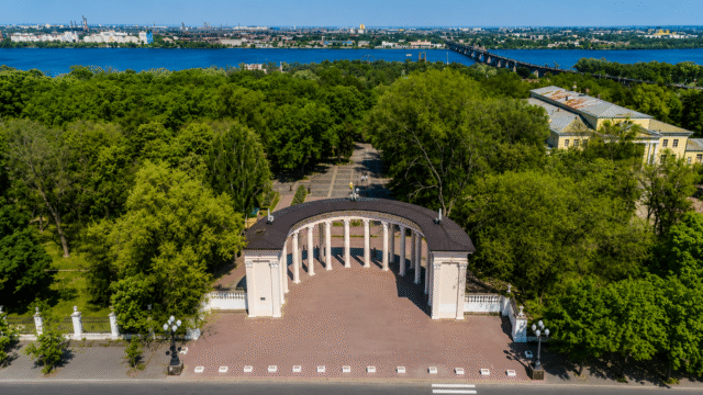 park-kultury-ta-vidpochynku-im-t-h-shevchenka-dnipro-02