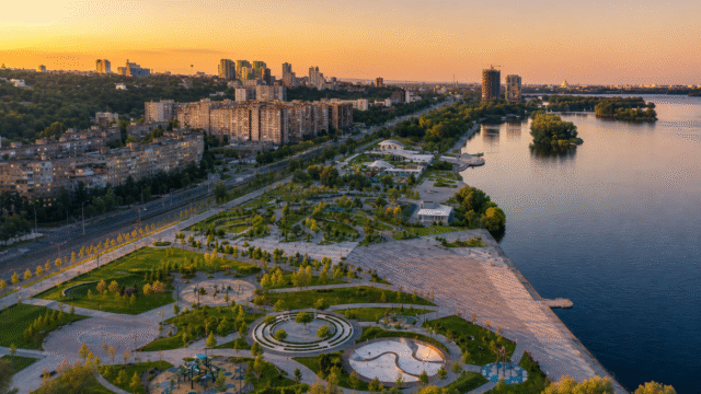 pryberezhnyi-skver-dnipro-03